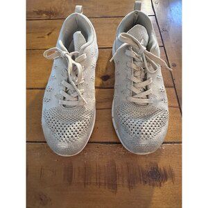 Athletic Works Beige Knit Sneakers Womens Size 11 Lightweight Breathable Sole Co